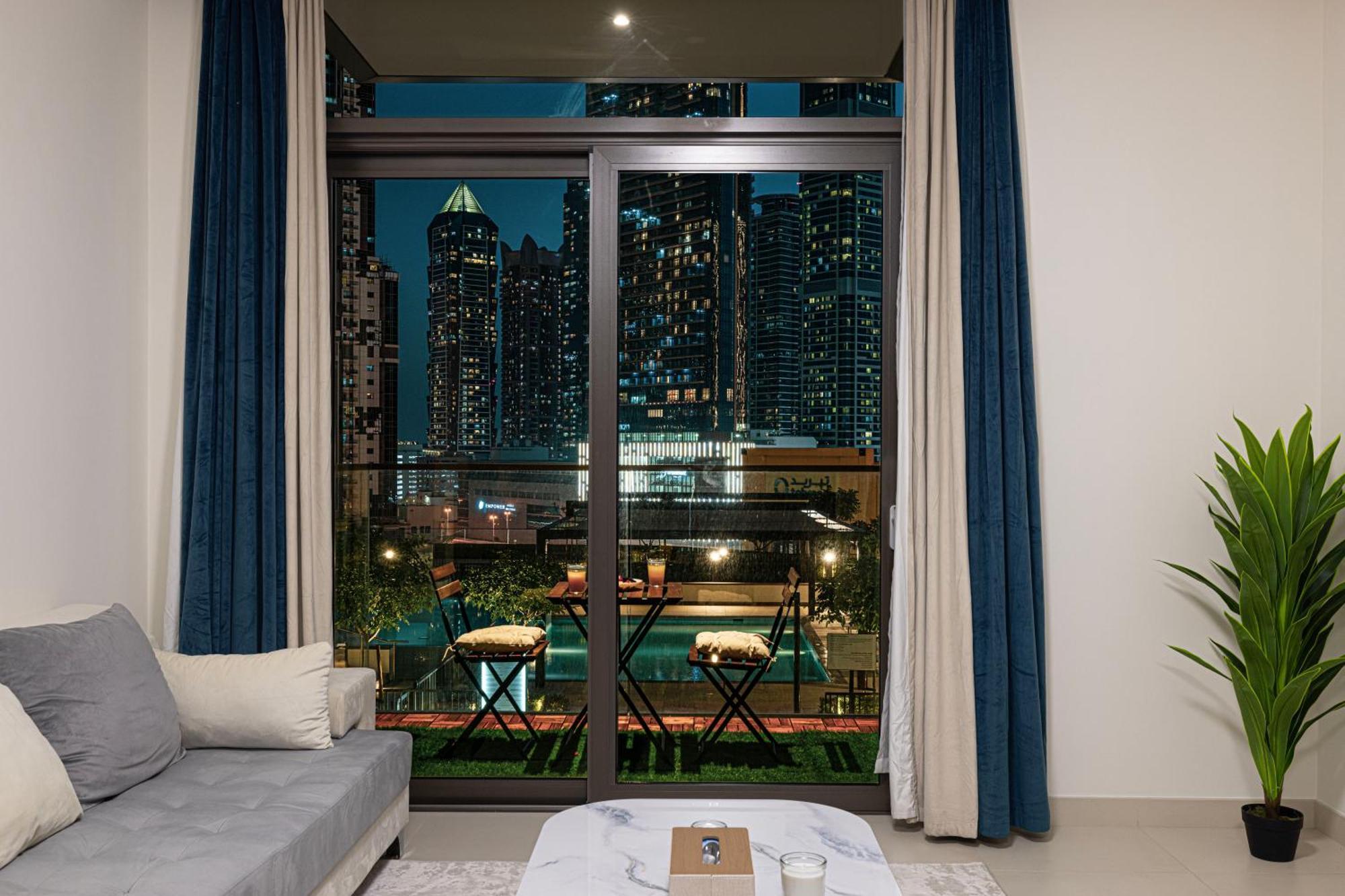 Downtown Luxurious 2br Near Burj Khalifa Apartment *
